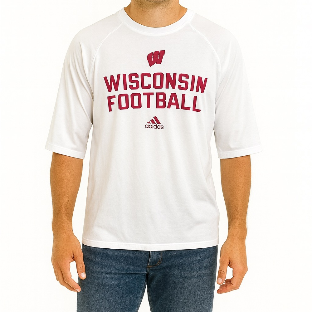 Adidas Wisconsin Football Size XL White T-Shirt.